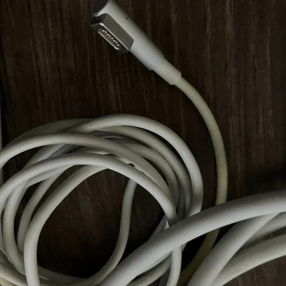 Apple MacBook Power Accessory Set – MagSafe + Travel Adapters